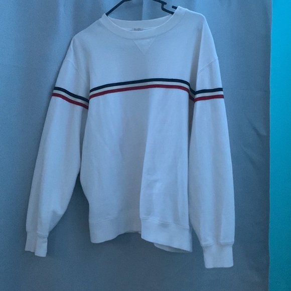 brandy melville crew neck ! - Picture 2 of 4